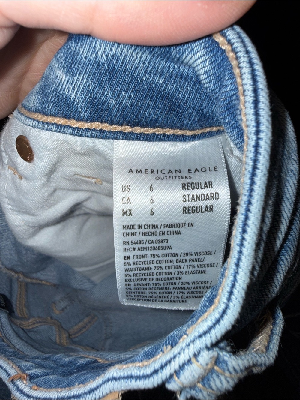 American Eagle Women's Distressed Medium Wash Denim Jeans Straight Leg Size 6 - Picture 3 of 3